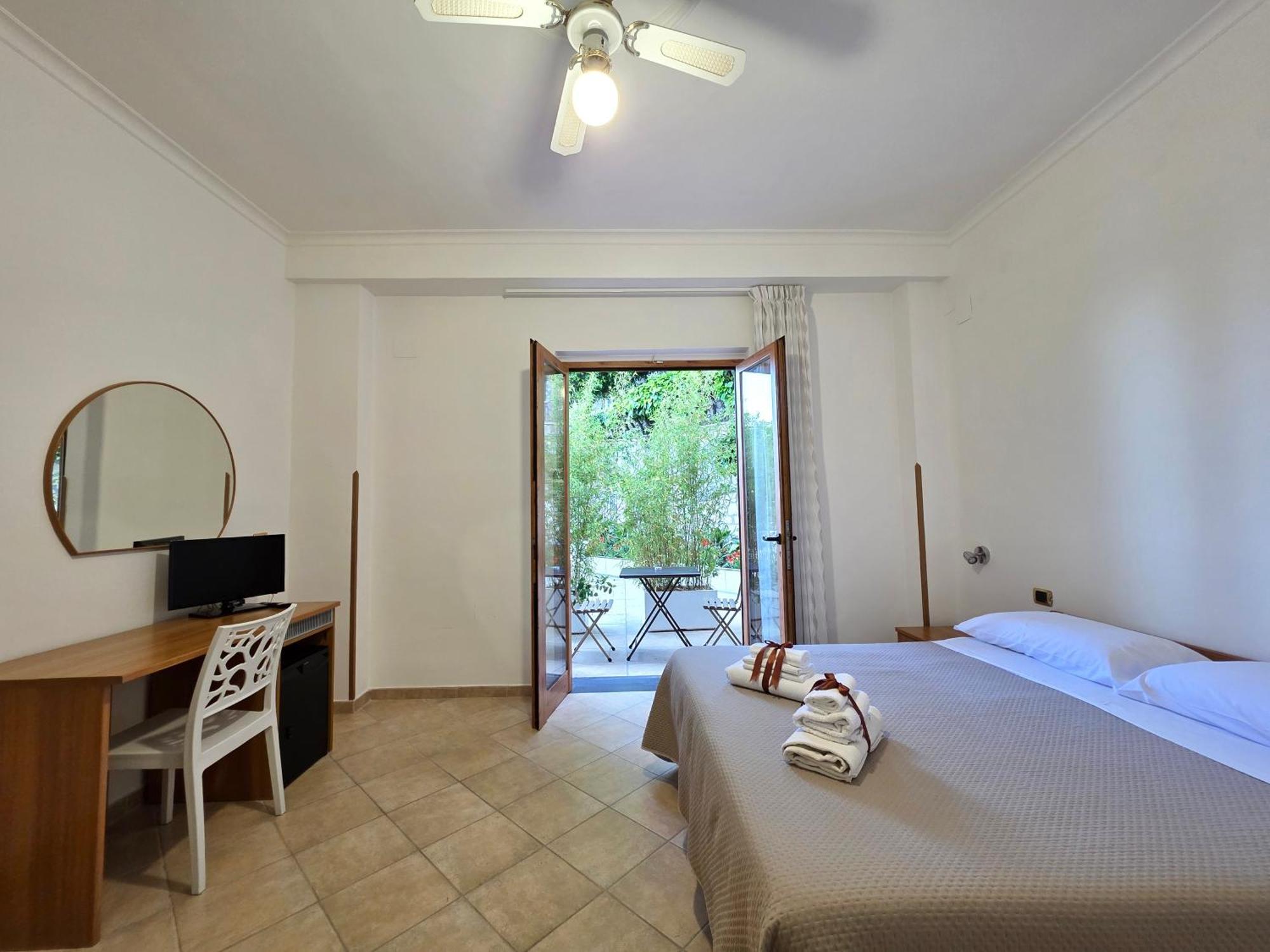 Oasi Relais Bed & Breakfast วีโกเอเกวนเซ ภายนอก รูปภาพ