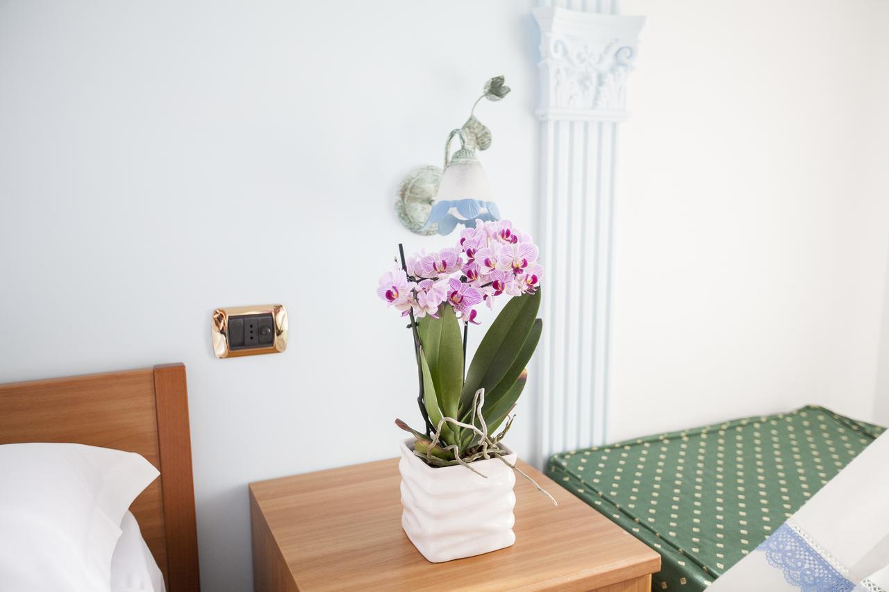 Oasi Relais Bed & Breakfast วีโกเอเกวนเซ ภายนอก รูปภาพ