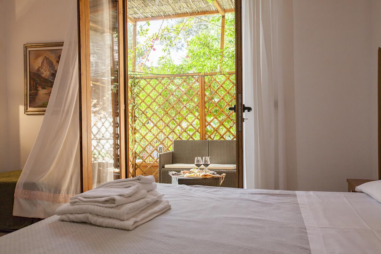 Oasi Relais Bed & Breakfast วีโกเอเกวนเซ ภายนอก รูปภาพ